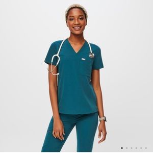 Figs Slim Catarina One-Pocket Scrub Top - Size S - NWT